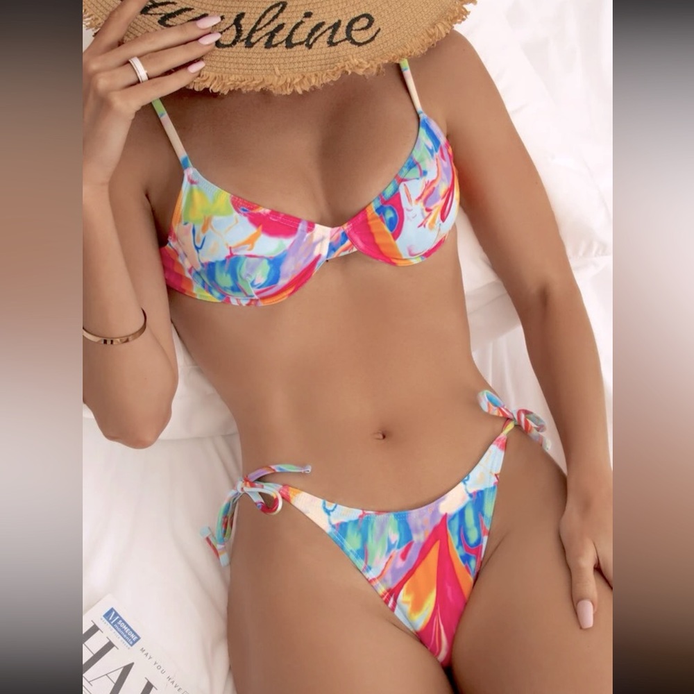 All-over Print Underwire Bikini Swimsuit